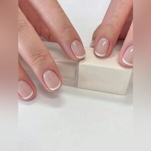Press-On French Tip Nails Set - 24 pieces